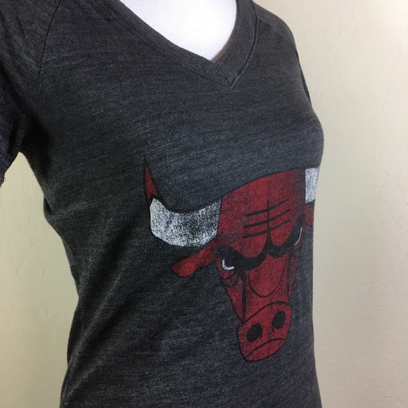 Adidas Chicago Bulls V-Neck T-Shirt Top - Picture 3 of 8
